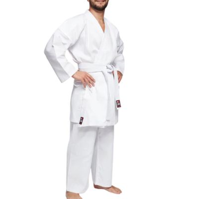 Leone Karategi training