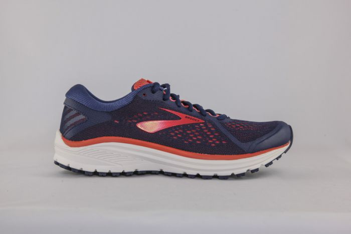 brooks aduro recensioni